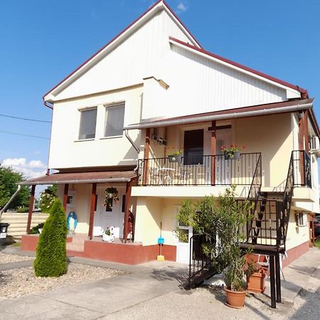 Napsugar Vendeghaz Tiszaujvaros Exterior foto