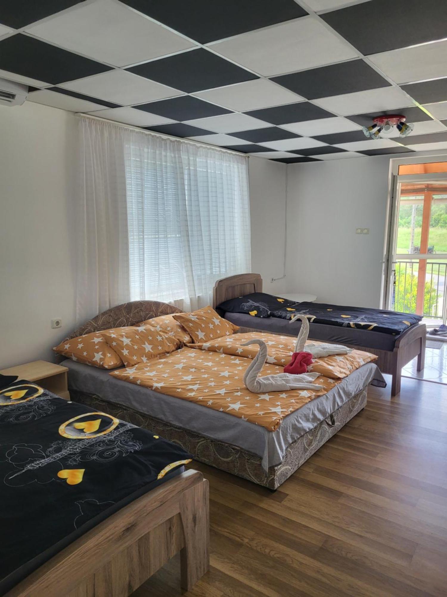 Napsugar Vendeghaz Tiszaujvaros Exterior foto